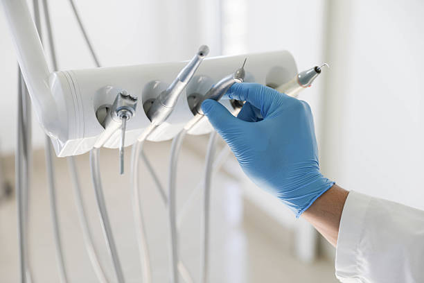 Professional Wisdom Tooth Removal technician working in Germantown, IL